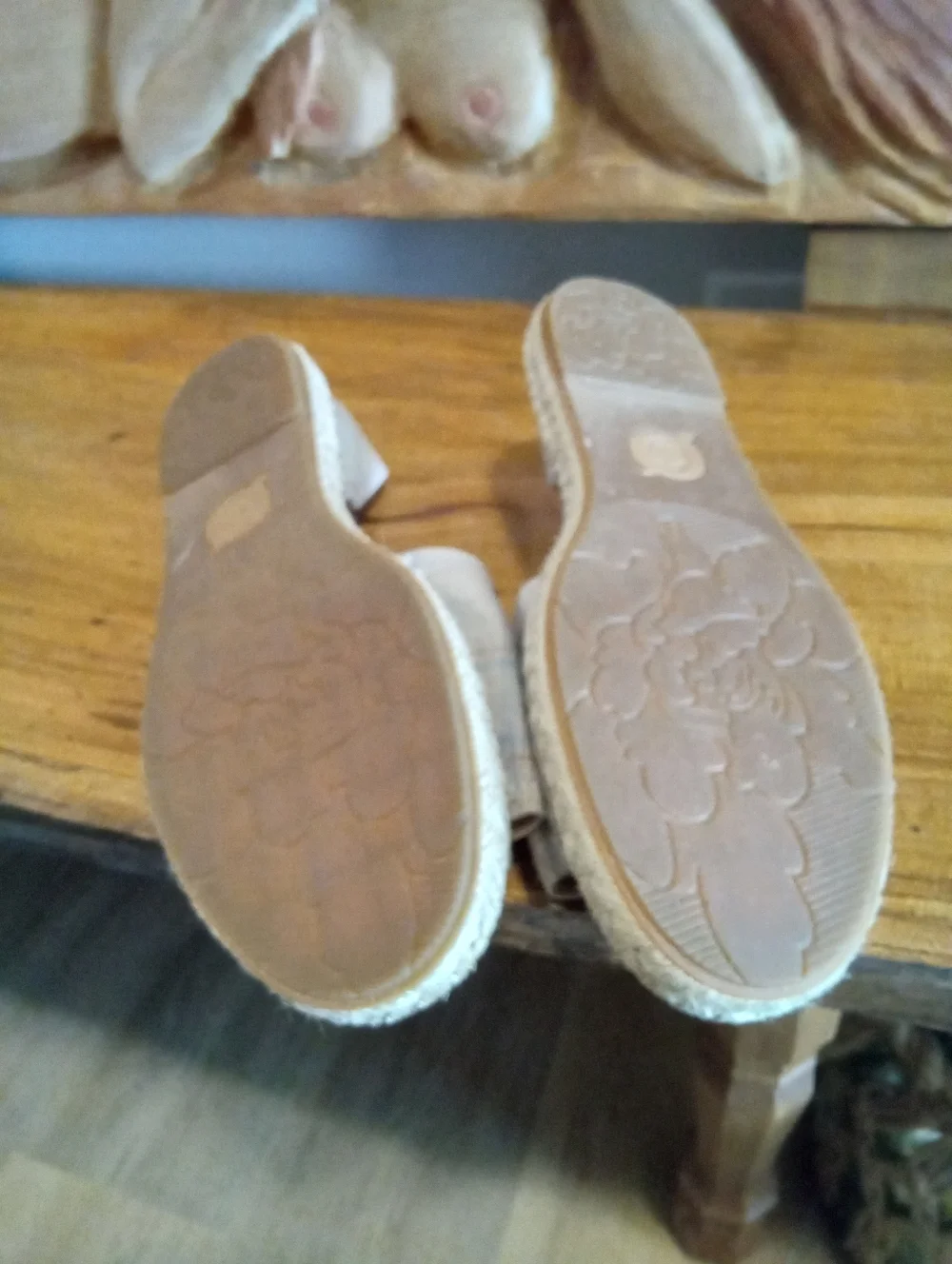 Born Seak Size 9 Beige Plaid Espadrille Sandals No Heel, Open Toe Slingback